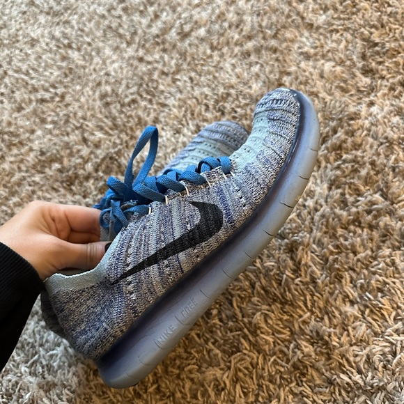 Nike sneakers - Picture 3 of 6